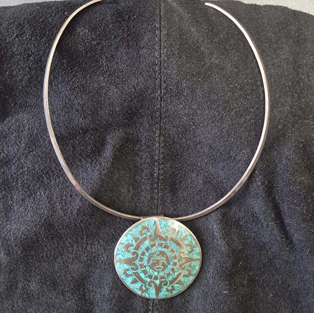 Vintage Crushed Inlay Turquoise Pendant/Pin (Removable) Necklace Silver